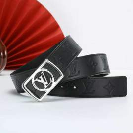 Picture of Louis Vuitton Belts _SKUfw223140823fw